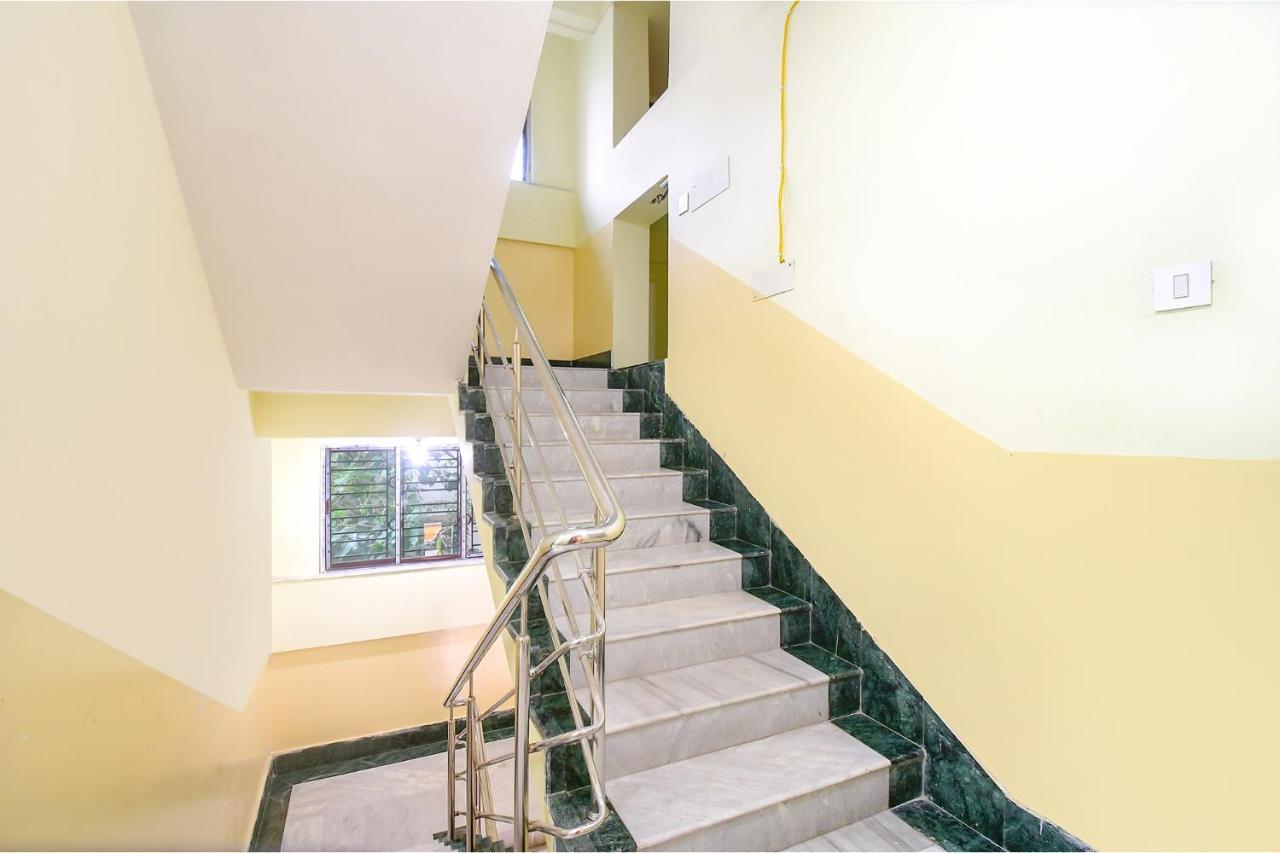Fabexpress Om Shanti International Kolkata Exterior photo
